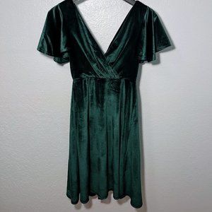 Lulu's Emerald Green Velvet Flutter Sleeve Midi Dress